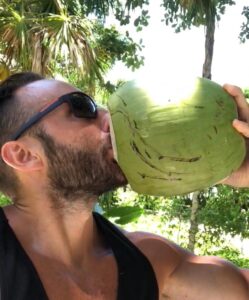 i mille benefici dell'acqua di cocco
